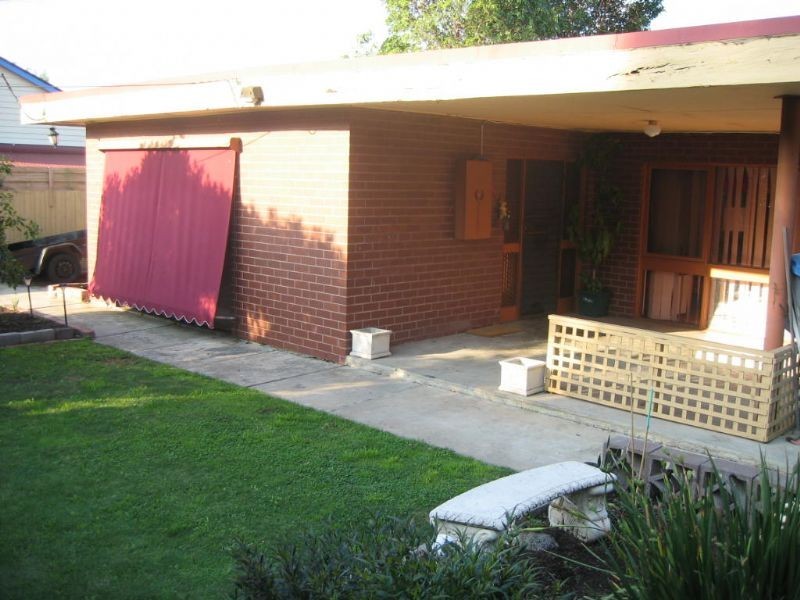 2 Parkland Avenue, Hampton Park VIC 3976