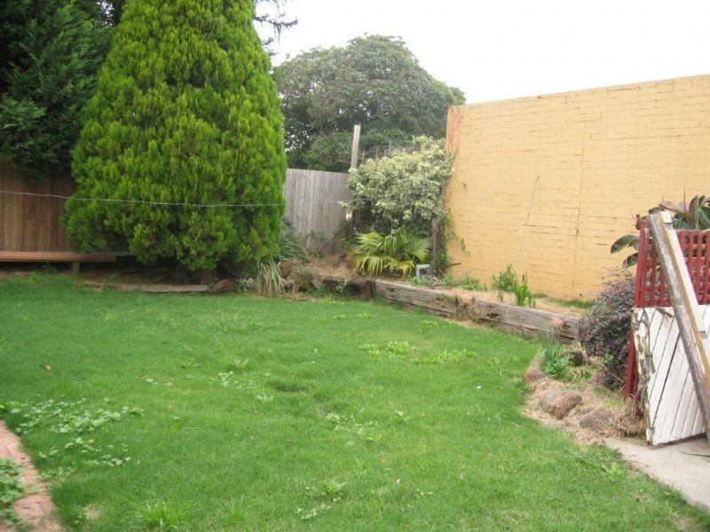 2 Parkland Avenue, Hampton Park VIC 3976