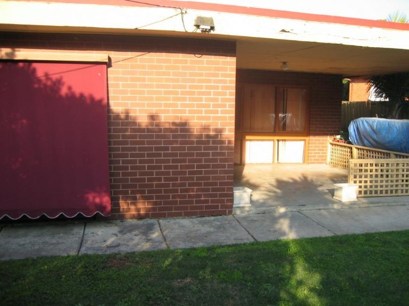 2 Parkland Avenue, Hampton Park VIC 3976