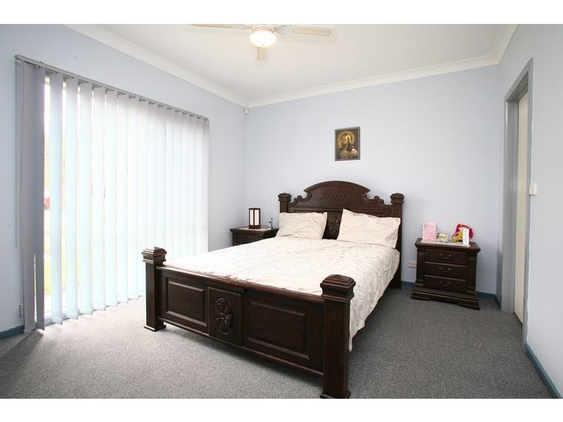 142 Cairns Road, Hampton Park VIC 3976