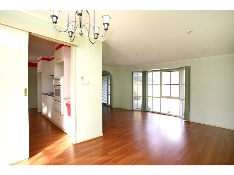 16 Branton Drive, Hampton Park VIC 3976