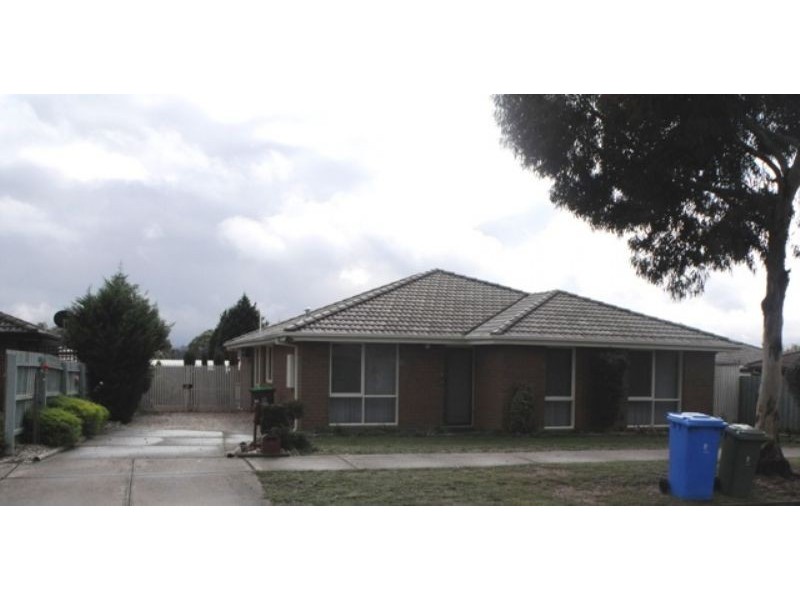 102  Oaktree Drive, Hampton Park VIC 3976
