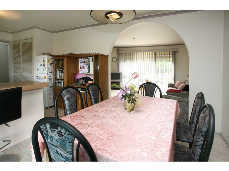 5 Strong Drive, Hampton Park VIC 3976