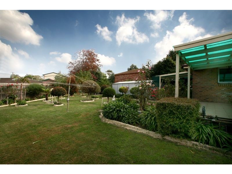 5 Strong Drive, Hampton Park VIC 3976