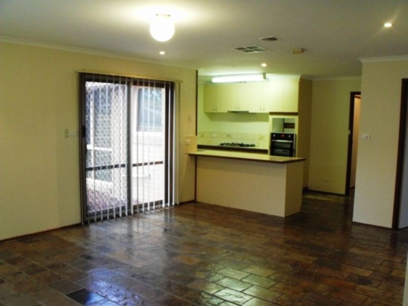 4 Jason Place, Hampton Park VIC 3976