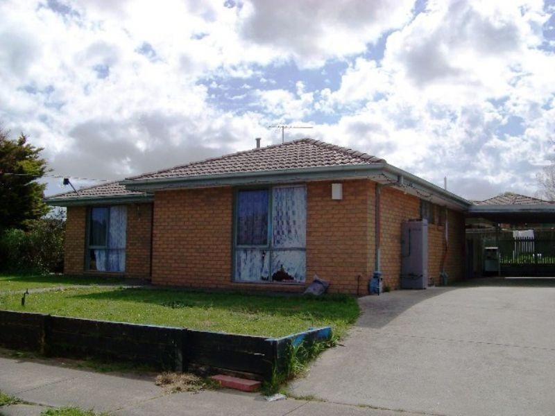 66 Strong Drive, Hampton Park VIC 3976