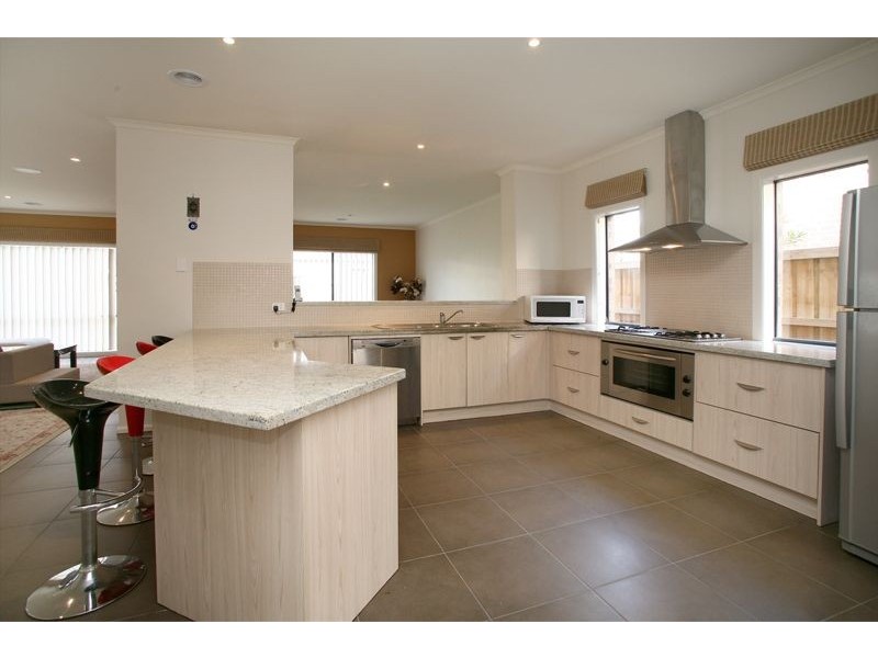14 Carabeen Way, Lyndhurst VIC 3975