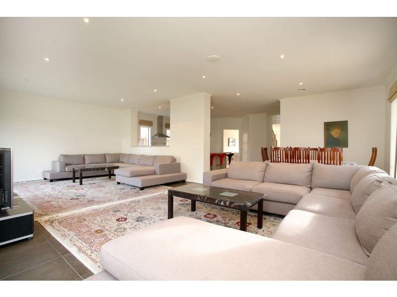 14 Carabeen Way, Lyndhurst VIC 3975