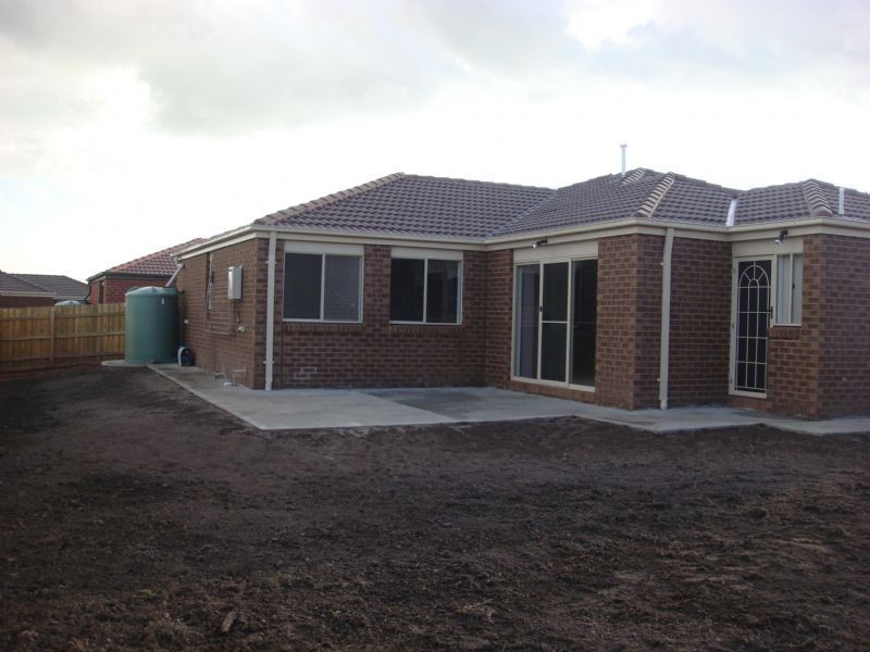 8 Tarragon Court, Lynbrook VIC 3975