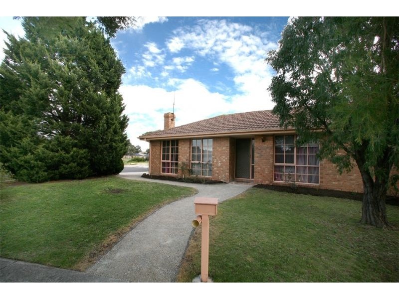 4 Hedley Place, Hampton Park VIC 3976