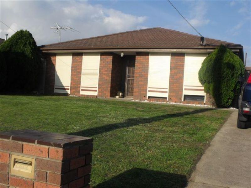 4 Valerie Court, Hampton Park VIC 3976