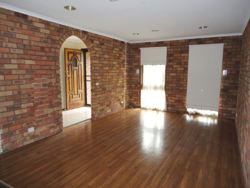 4 Valerie Court, Hampton Park VIC 3976