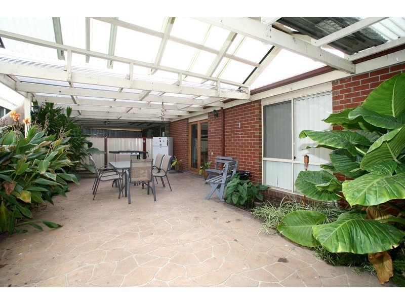 4 Beech Place, Hallam VIC 3803