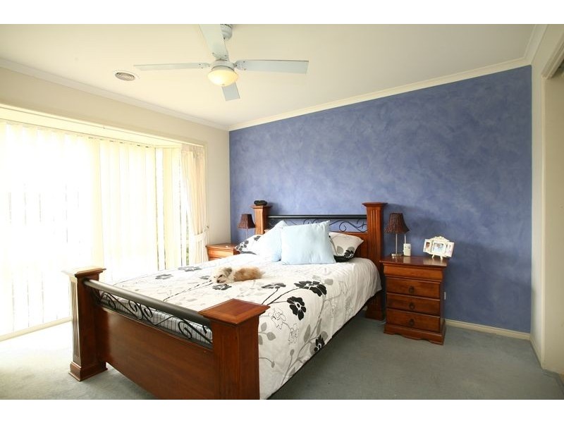 4 Beech Place, Hallam VIC 3803