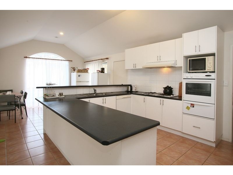 38 Branton Drive, Hampton Park VIC 3976