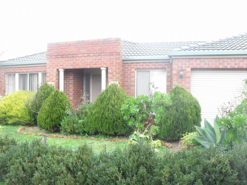 15 The Glade, Hampton Park VIC 3976