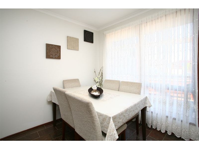 28 Warana Drive, Hampton Park VIC 3976