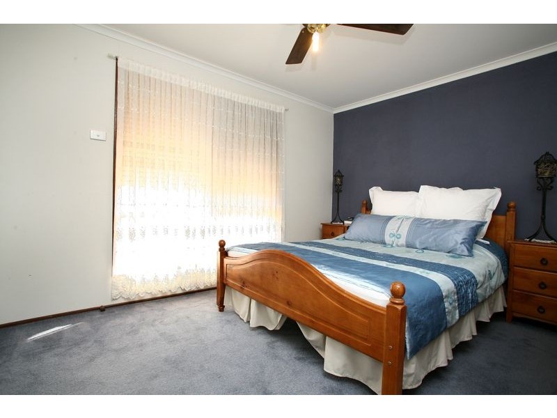 28 Warana Drive, Hampton Park VIC 3976