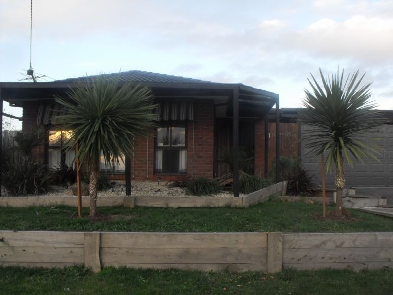 8 Emma Court, Hampton Park VIC 3976