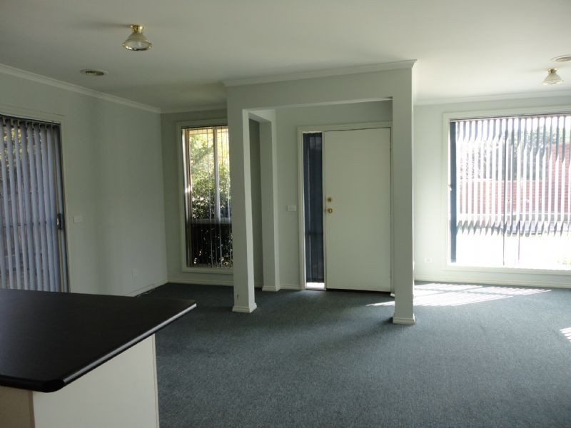 9/70 Robjant Street, Hampton Park VIC 3976
