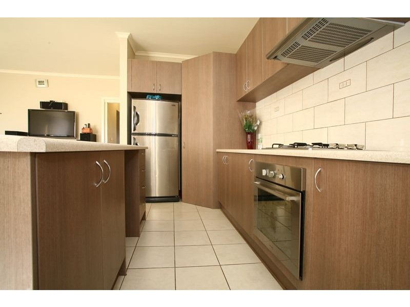 35 Baynton Crescent, Lynbrook VIC 3975