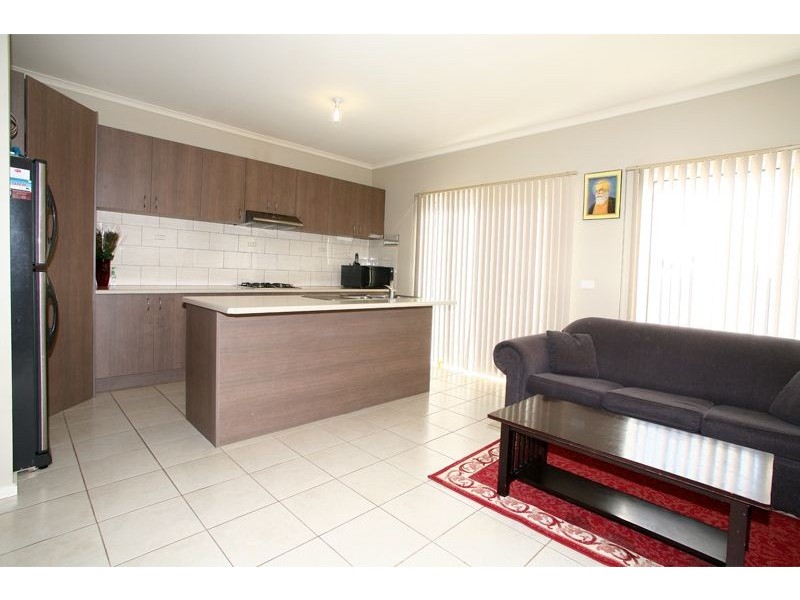 35 Baynton Crescent, Lynbrook VIC 3975