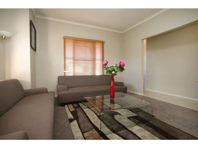 35 Baynton Crescent, Lynbrook VIC 3975