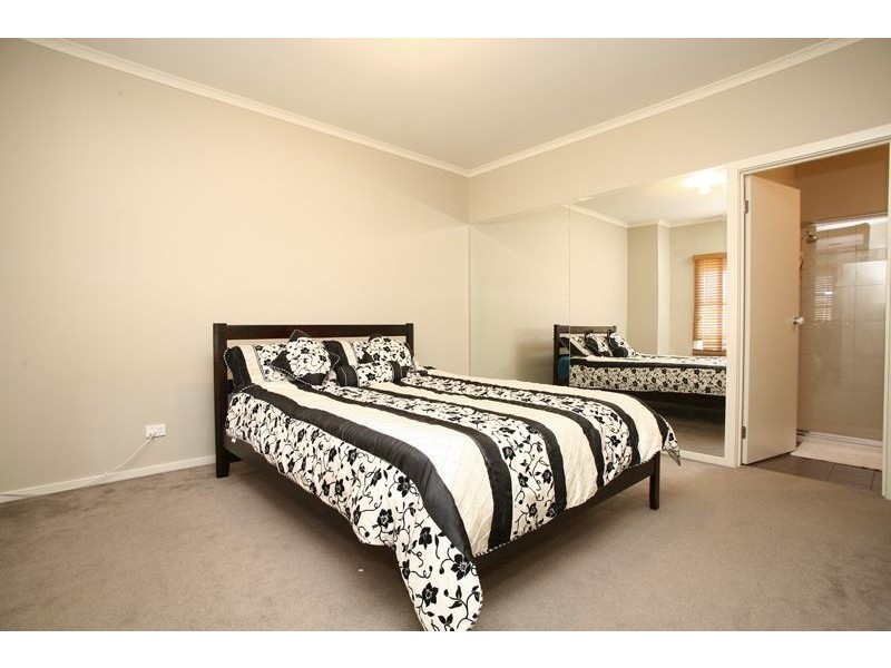 35 Baynton Crescent, Lynbrook VIC 3975