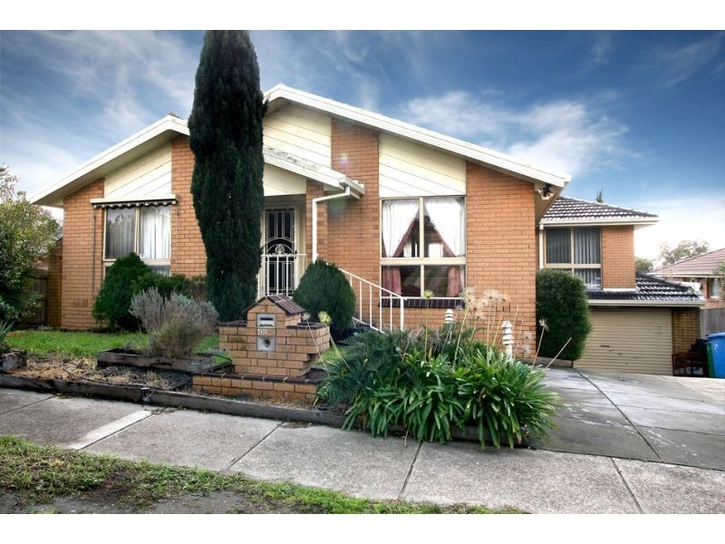 48 Justin Circuit, Hampton Park VIC 3976