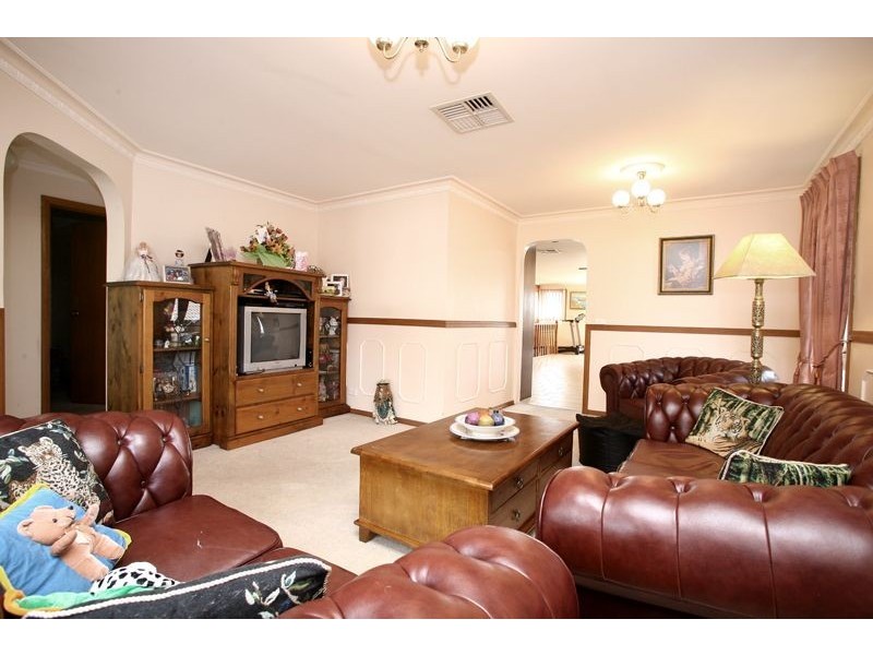 48 Justin Circuit, Hampton Park VIC 3976