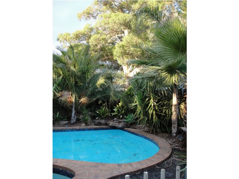 17 Fountain DR, Narre Warren VIC 3805