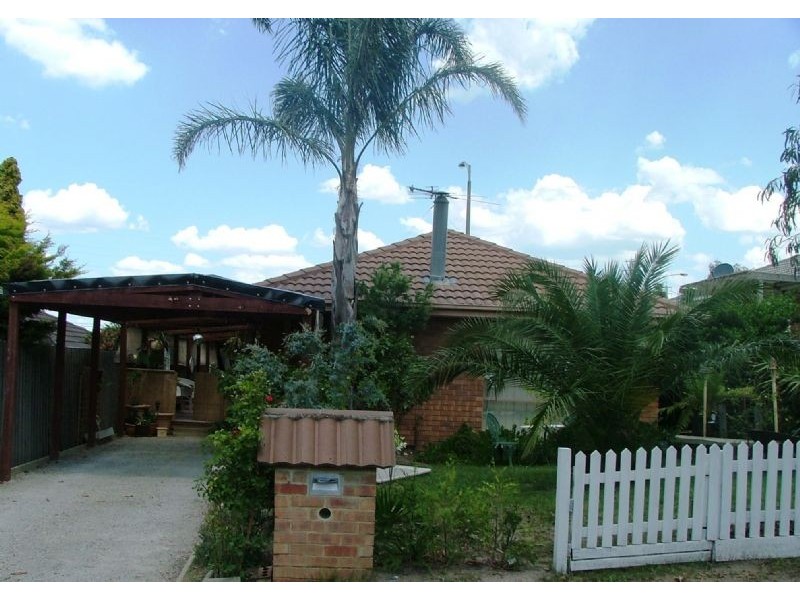 11 Bill Place, Hampton Park VIC 3976