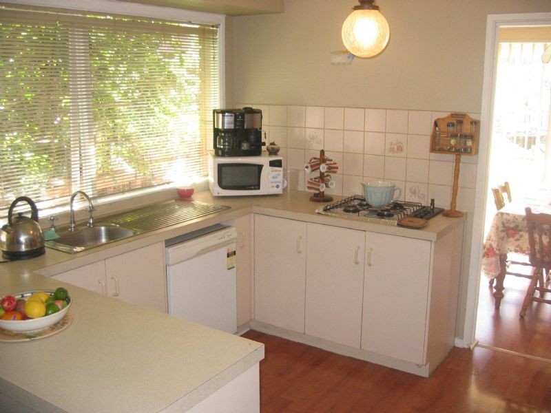 11 Bill Place, Hampton Park VIC 3976