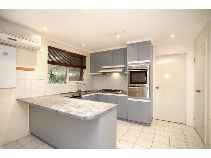 4 Adley Place, Hampton Park VIC 3976