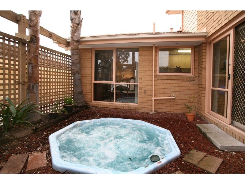 4 Jason Place, Hampton Park VIC 3976