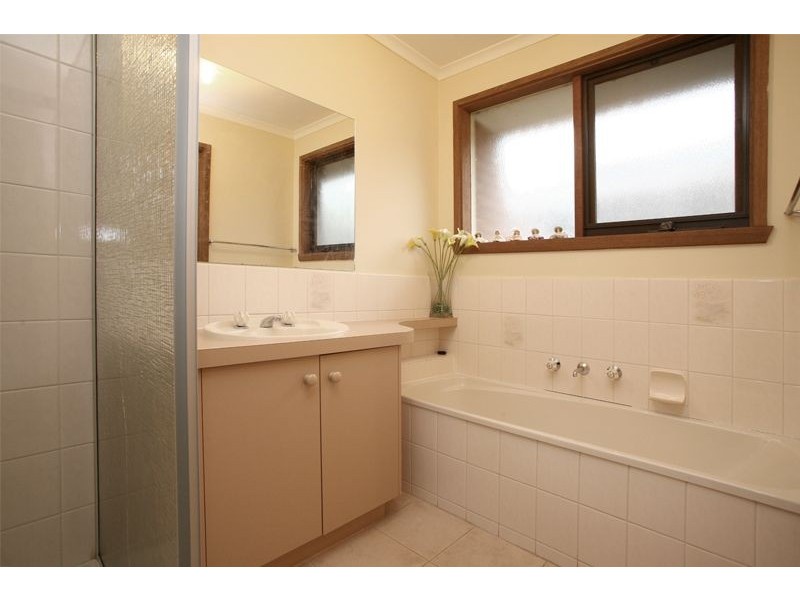 14 Jasper Court, Hampton Park VIC 3976