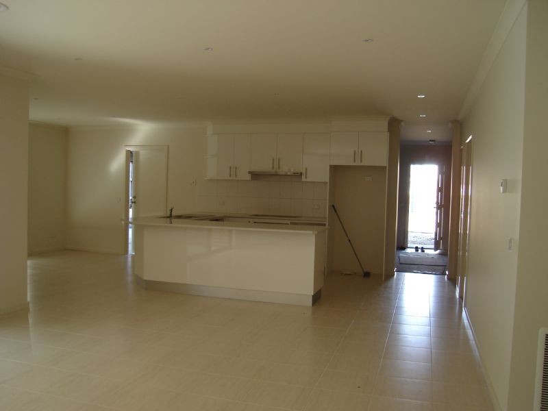 3 Elphin Close, Lynbrook VIC 3975