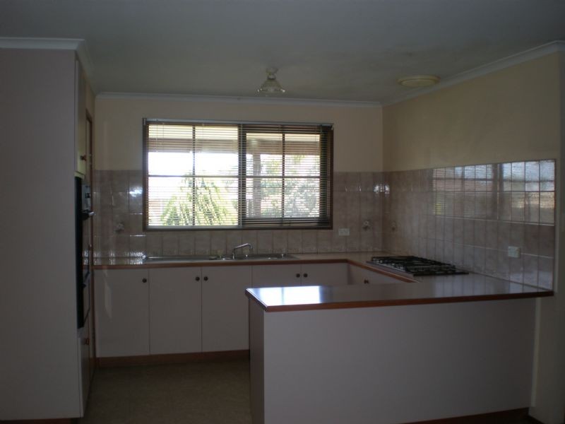 1 Porto Court, Cranbourne North VIC 3977