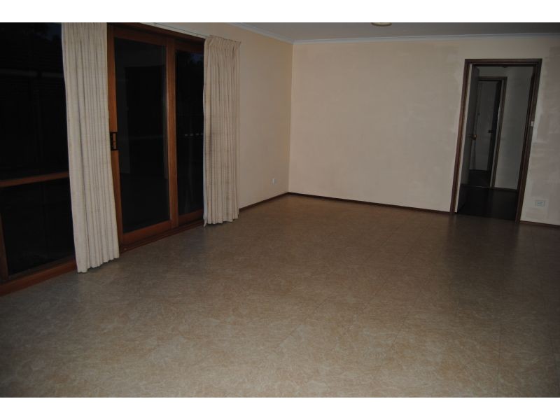 1 Porto Court, Cranbourne North VIC 3977