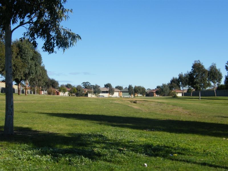 4 Redwood Avenue, Hampton Park VIC 3976