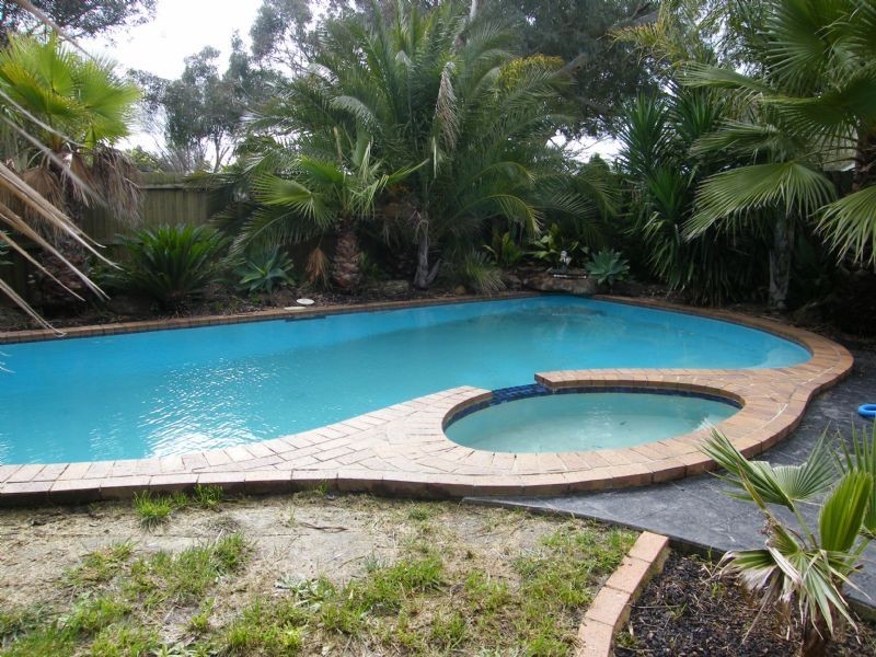 17 Fountain Drive, Narre Warren VIC 3805