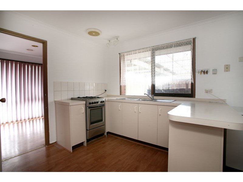 2 Katherine Court, Hampton Park VIC 3976