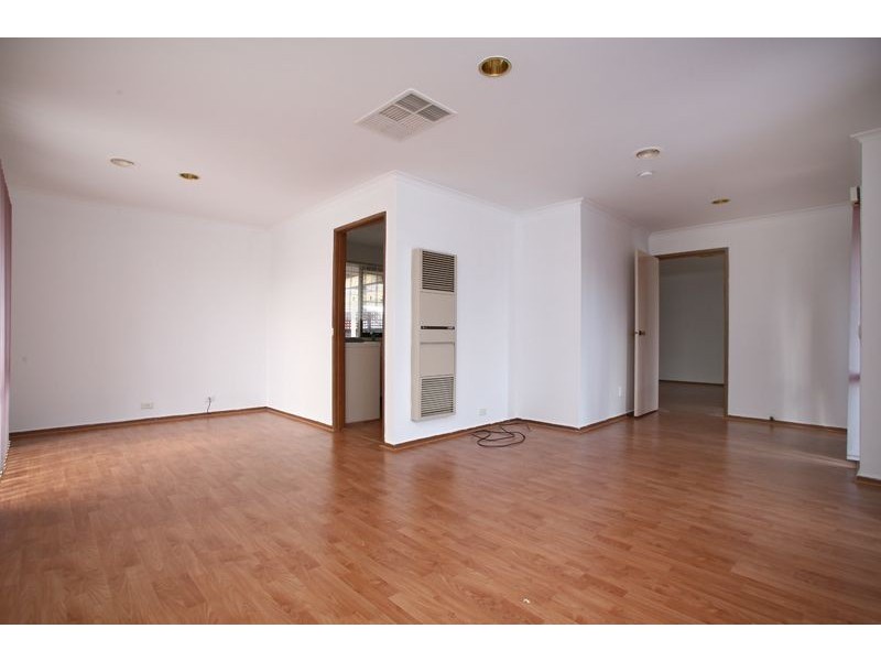 2 Katherine Court, Hampton Park VIC 3976