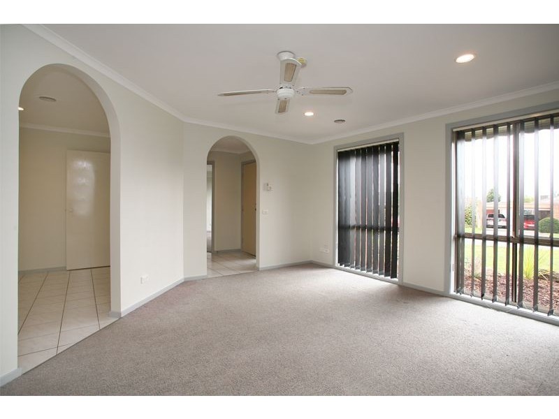 4 Wendy Court, Hampton Park VIC 3976