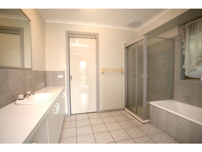 4 Wendy Court, Hampton Park VIC 3976