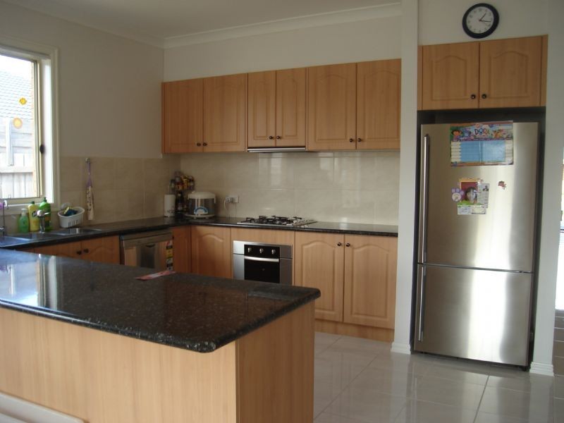 23 Baynton Cres, Lynbrook VIC 3975