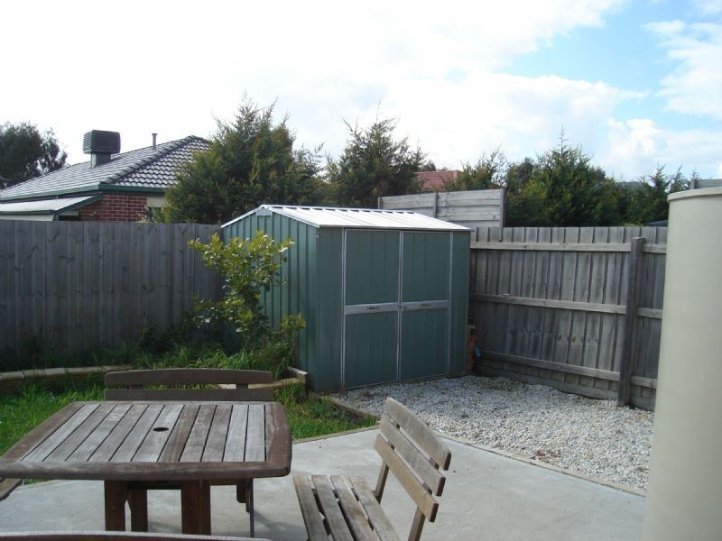 23 Baynton Cres, Lynbrook VIC 3975