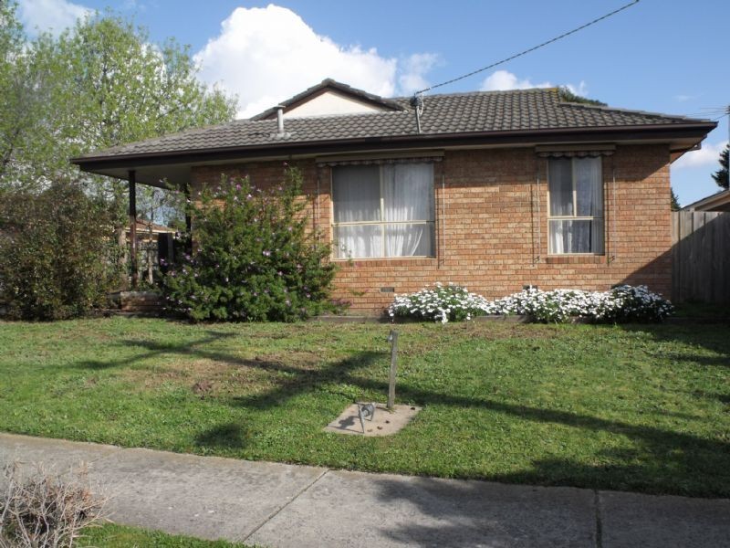 18 Ivan Crescent, Hampton Park VIC 3976