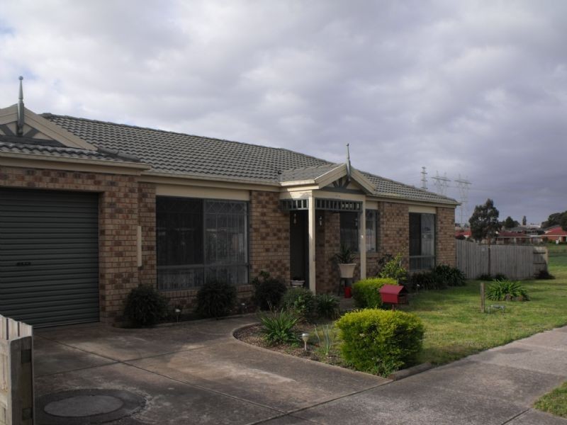 12 Oakman Way, Hampton Park VIC 3976