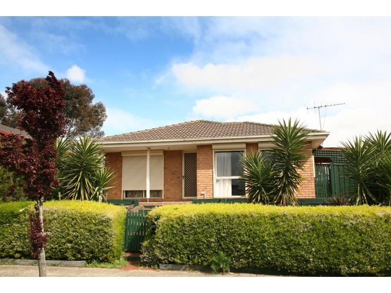 43 Amber Drive, Hampton Park VIC 3976